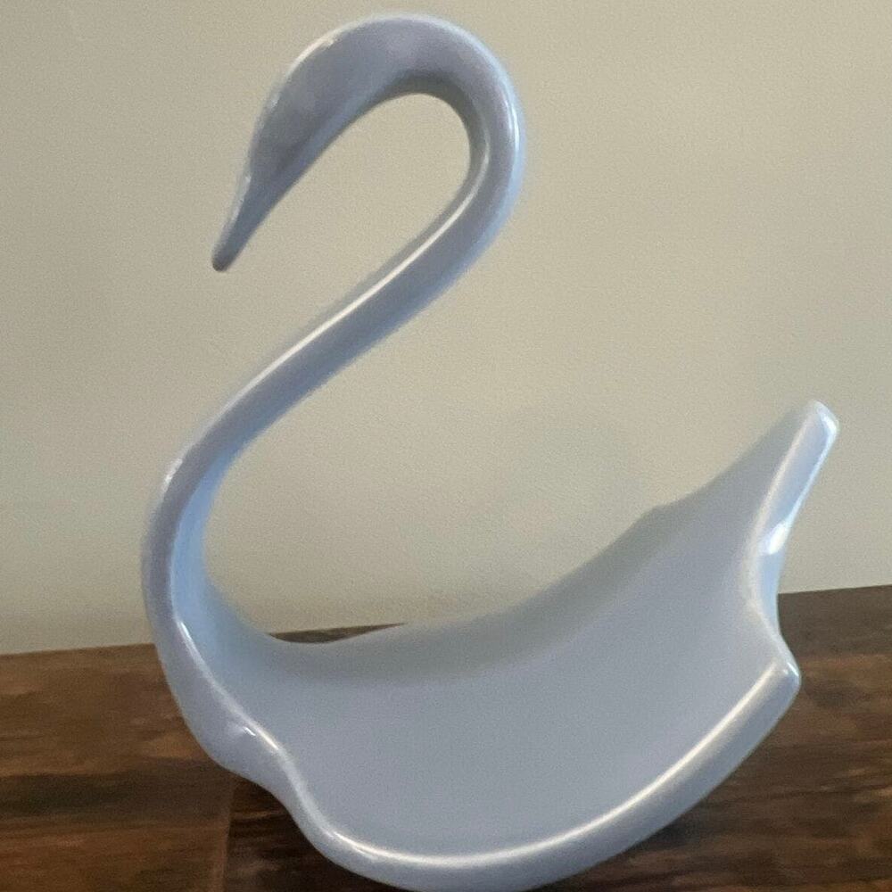 Chic Blue Ceramic Swan Soap Dish Towel Holder, Vintage Beach Bathroom Decor